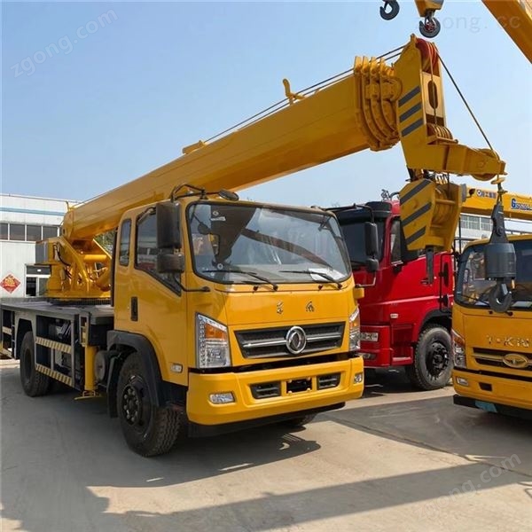 東風(fēng)吊車 國六吊車 12噸吊車圖片